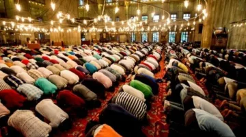 موعد أذان العشاء اليوم السبت15 رمضان وصلاة التراويح في المحافظات