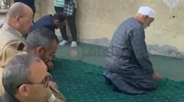 الدين لله.. مشايخ الأزهر يؤدون صلاة المغرب داخل الكنيسة الإنجيلية بملوي خلال إفطار رمضان| صور وفيديو