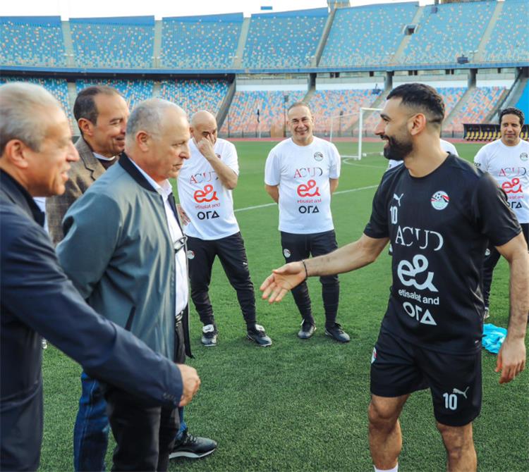 محمد صلاح في مران منتخب مصر