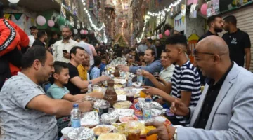 أكبر إفطار رمضاني في مصر يحمل البهجة لآلاف الناس في عامه الـ11