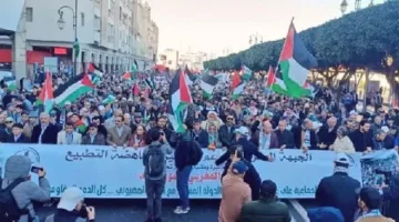 تنظيم نقابي مغربي كبير ينسحب من الجبهة العمالية الموحدة للدفاع عن فلسطين احتجاجًا على “المساس بوحدة التراب الوطني”.. وتساؤلات حول احتمال جهات نقابية شيوعية “تربطها علاقة بإيران”