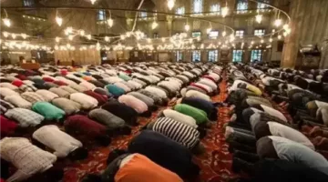 موعد أذان العشاء والتراويح اليوم الأربعاء 12رمضان في جميع المحافظات