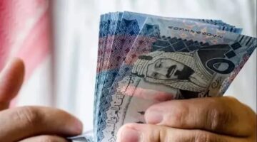 تحركات جديدة في سعر الريال مقابل الدولار والعملات الأجنبية اليوم الإثنين 3-2-1447.. تعرف على الأسعار المحدثة