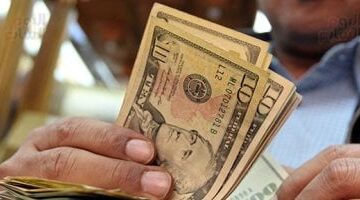 الدولار يثبت سعره أمام الجنيه في البنوك المصرية اليوم