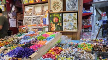 خبراء يكشفون أسباب ركود السوق العراقية وتراجع الدينار وضعف الإنفاق العام