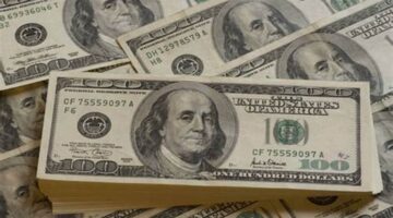 سعر الدولار مقابل الجنيه ينهي تعاملات الأحد بوتيرة ثابتة