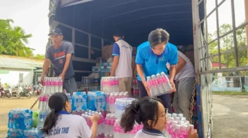 شباب كان ثو يجمعون 46 طنًا من المساعدات لدعم ضحايا الفيضانات