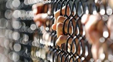 11 عامًا سجنًا.. إدانة متهمين بترويج مخدرات وأسلحة وترويع سكان شبرا الخيمة