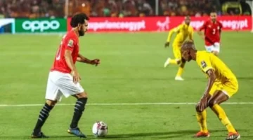 اللقاء المنتظر يقترب.. الفراعنة يصلون ملعب أدرار أمام زيمبابوى