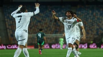 اللقاء المنتظر: بث مباراة مصر والكويت كأس العرب 2025 والقنوات الناقلة