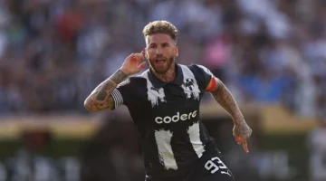 بعد ساعات قليلة.. تقرير فرنسي: نيس يفاوض راموس للانضمام إلى عبد المنعم