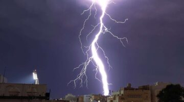تحديث طقسي.. أمطار غزيرة وصواعق رعدية في مناطق المملكة ديسمبر 2025