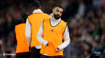 تكريم مفاجئ: صلاح أعظم جناح في الدوري الإنجليزي 2025