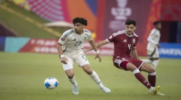 دراما مذهلة.. الأخضر الشاب يتأهل لنصف نهائي بطولة الخليج