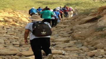 رحلة هايكنج مثيرة على جبال أحد وعير والملساء في السعودية