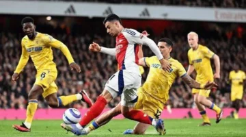 صافرة البداية.. موعد مواجهة آرسنال وكريستال بالاس في ربع نهائي كاراباو 2025