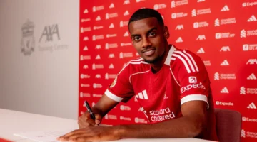 صفقة قياسية.. إيزاك مهاجم ليفربول الجديد يحطم سجلات بريطانيا