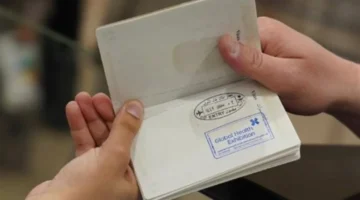 كيف يحصل المقيمون على موافقة سريعة لطلب الزيارة العائلية في 2025؟