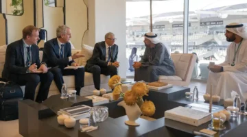 لقاء استراتيجي.. ذياب بن محمد وبيل غيتس يعمقان التعاون الإنساني والتنموي