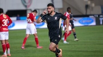 معركة كرة قدم عربية.. الدوريات تتحدى الثلاثي المصري على حامد حمدان