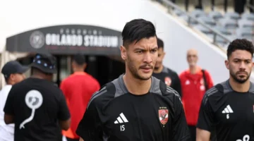 3 سيناريوهات.. الأهلي يقترحها على أشرف داري بعد رحيله ورد اللاعب