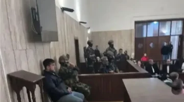 أول ظهور.. فضل شاكر يدخل محكمة بيروت أمام القاضي