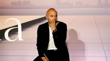 إقالة الركراكي.. الاتحاد المغربي يدرس تعيين إنييستا مساعدًا بعد خسارة لقب أمم إفريقيا