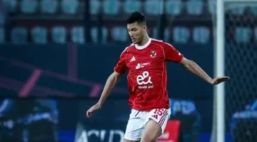 اتصالات مفتوحة.. الأهلي يناقش تسويق أشرف داري مع وكلاء اللاعبين