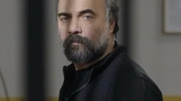 اعتقال مقدم «من سيربح المليون؟» بتهم حيازة وتعاطي مخدرات