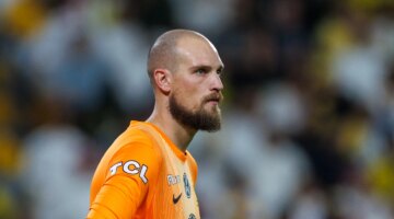 بسبب رايكوفيتش.. الاتحاد يتصدر قائمة الحمراء بدوري روشن