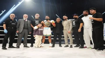 بطل العالم الجديد.. اللبناني يوسف عبود يسقط خصمه الإيطالي ويتوج بلقب المحترفين