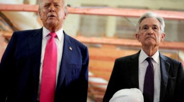 بطل واقعة الكونغرس.. قصة الضابط الذي واجه ترمب وأنصاره في لحظة حاسمة