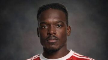 بنود شخصية.. تأجيل توقيع عقود صفقة كامويش مع النادي الأهلي بشكل مفاجئ