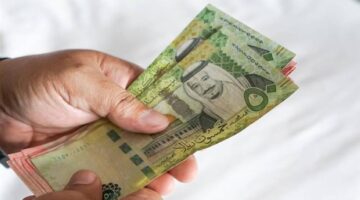 تحديثات الصرف.. سعر الريال السعودي مقابل الجنيه في البنوك المصرية يوم الجمعة