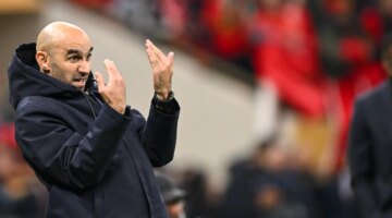 تصرف مثير.. مدرب السنغال ينفعل على الركراكي بعد فوز على المغرب