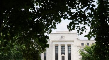 تصريحات متضاربة.. الفيدرالي يثير مخاوف الأسواق المالية