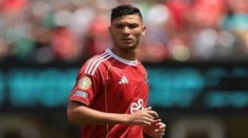 تقرير طبي.. مدة غياب أشرف داري عن تدريبات الأهلي في 2025