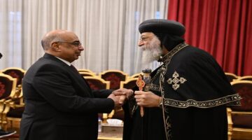زيارة رسمية.. وزير العدل يهنئ البابا تواضروس بعيد الميلاد في الكاتدرائية المرقسية