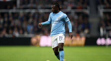 سخرية جيريمي دوكو.. فيديو يوثق احتفال نجم مانشستر سيتي بهزيمة آرسنال من يونايتد