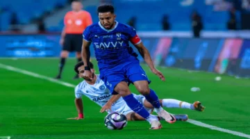 صافرة البداية.. موعد لقاء الهلال وضمك في دوري روشن السعودي 2025