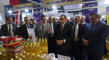 أزمة نقص السلع تهدد مستحقي منحة الحكومة ومسؤول يوضح حقيقة استمرار الضغوط الحالية