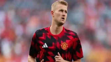 إصابة مقلقة.. ماتياس دي ليخت يغيب عن مباريات مانشستر يونايتد القادمة