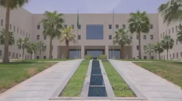 الحضور إجباري.. وزارة التعليم السعودية تحسم الجدل حول طبيعة الدراسة في رمضان