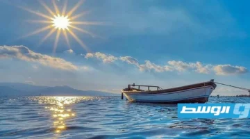 تحذير بحري.. الأرصاد تنبه من هبوب رياح قوية تضرب شواطئ مدينة شحات