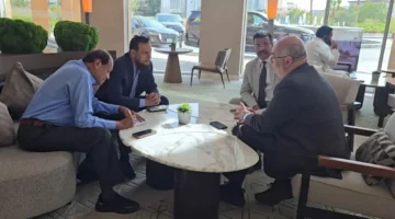 تحركات دبلوماسية.. محافظ عدن يبحث مع ممثل أممي سبل دعم قطاعي التعليم والثقافة