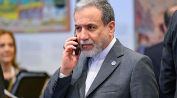 تحركات دبلوماسية مكثفة.. كواليس اتصالات هاتفية لا تتوقف يجريها وزير الخارجية الإيراني من طهران