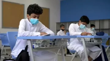 تعديلات رمضان بالسعودية.. إلغاء الطابور الصباحي وإدراج الألعاب الإلكترونية في المناهج التعليمية