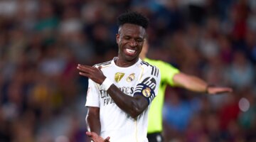 رد فعل فينيسيوس.. نجم ريال مدريد يثير الجدل بعد رباعية أتلتيكو في شباك برشلونة