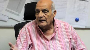 رنة الكوميديا.. أبرز قفشات المعلق محمود بكر بظهور فريد في ذكرى رحيله