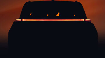 سقف زجاجي بانورامي.. تويوتا تكشف ملامح سيارتها الجديدة بمواصفات ومقاعد فاخرة